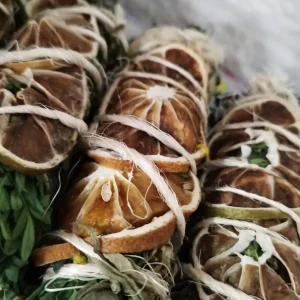 ATADOS DE HIERBAS - Limpieza Profunda